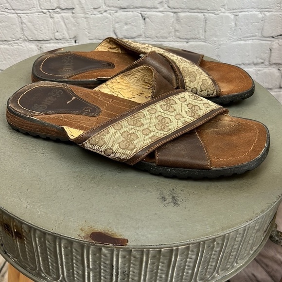 GUESS Men’s Criss Cross Sandals, Leather & Monogram Fabric Size 11.5 - Picture 5 of 9